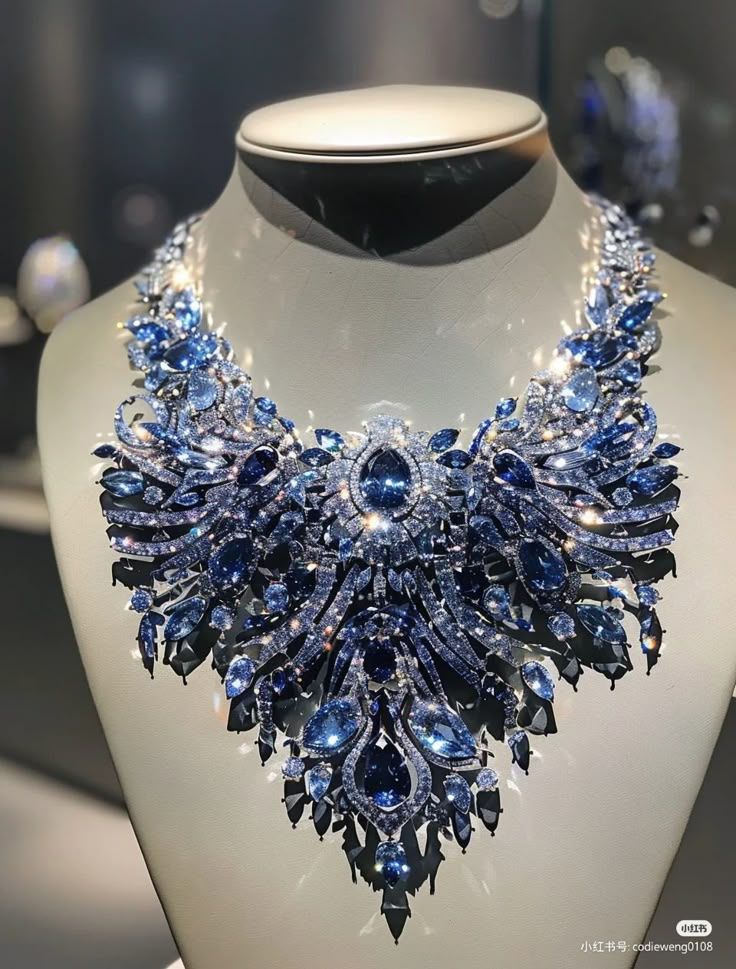 elegant naclace stone collection